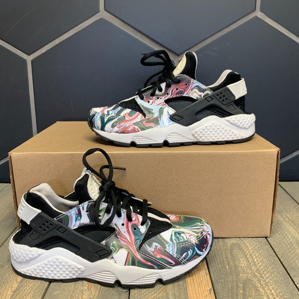 Used W/O Box! Women’s Nike Air Huarache Swirl Black Red Sporty Sneaker Size 6.5